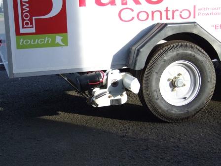 MOVER FITTER TO TRAILER